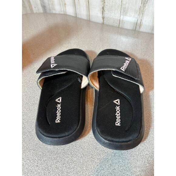 Reebox Size 13 Youth - Black and Pink Mesh Sandals‎ - Picture 2 of 4